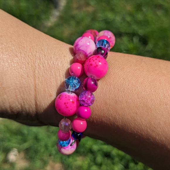 Hot Pink Beads Sparkly Bracelet Glam Cute Handmade Beads Barbie - Picture 11 of 14